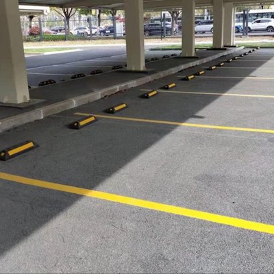 專業(yè)團(tuán)隊(duì)服務(wù) 露天地下停車場停車位畫線與馬路通道標(biāo)線工程一站式解決方案